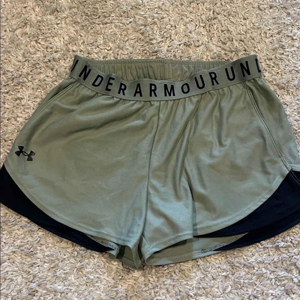 Under Armour (light) Olive and Black Performance Shorts